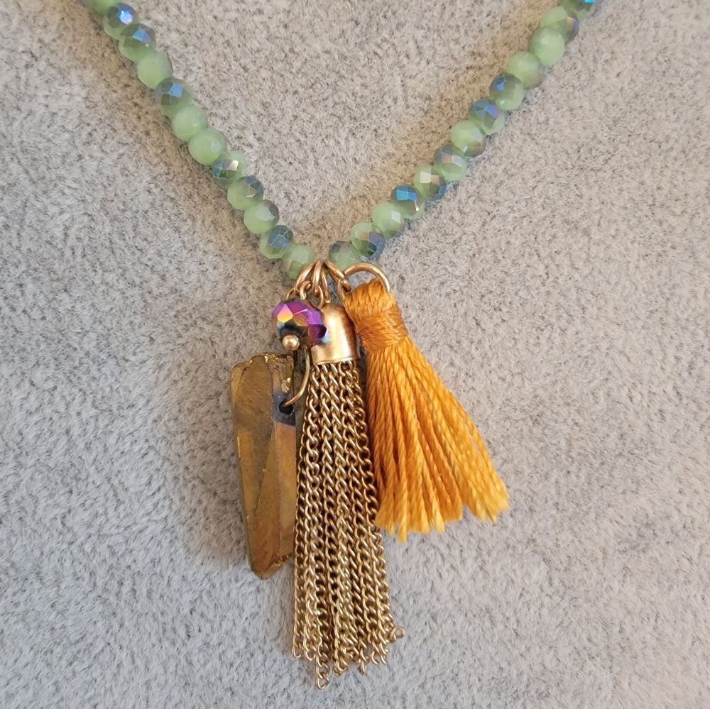 Irridescent Sage Green Faceted Glass Beaded Stretch Necklace With Tassel - Picture 2 of 6